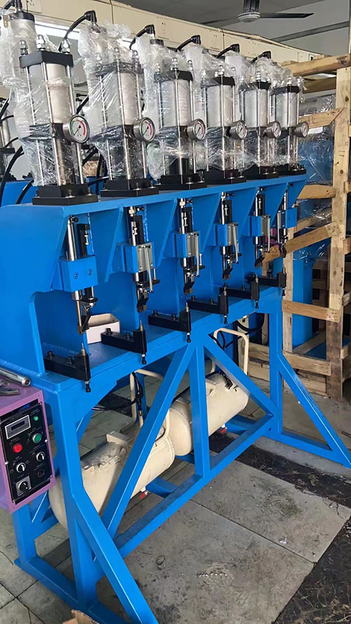 1674974628748988.jpg 氣動(dòng)鉚釘機(jī)-2.jpg